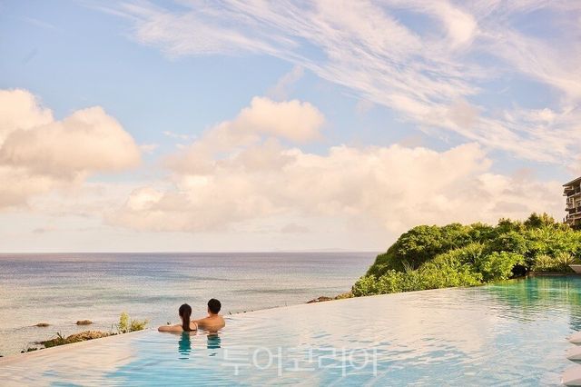 이터널 윈터 풀/사진-할레쿨라니 오키나와