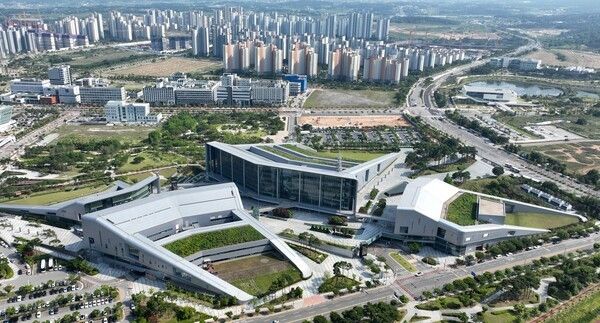 ▲충청남도 청사 전경. 사진-충남도