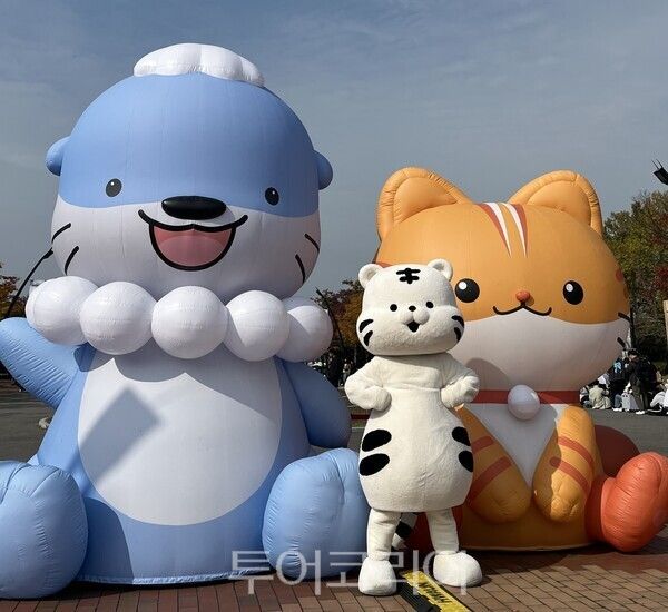 하모 협업 모습. /사진-진주문화관광재단