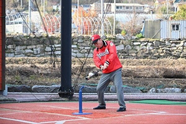 시타하는 박형덕 동두천시장(사진제공=박형덕페이스북)
