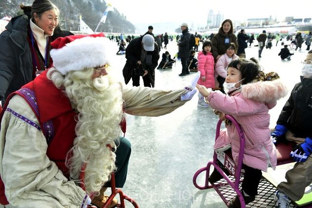산천어축제 리얼산타 이벤트/사진=화천군