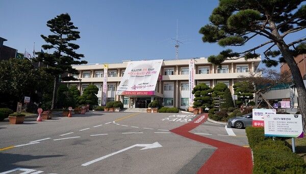 ▲서산시 청사 전경. /사진-서산시