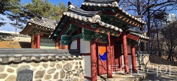 ▲정비를 마친 ‘어서각 공원’모습. /사진-상병헌 前 의장