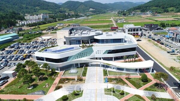 율포해수녹차센터. /사진-보성군