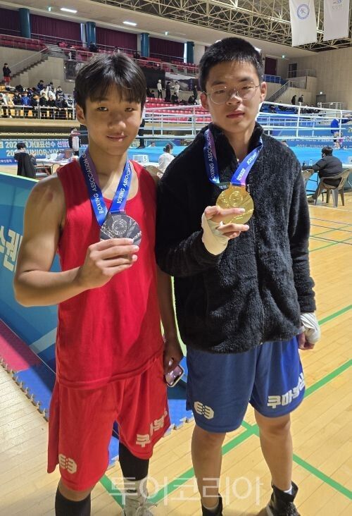 금메달 한동하 선수(오른쪽)와 은메달 이동건 선수/투어코리아뉴스 김경남 기자