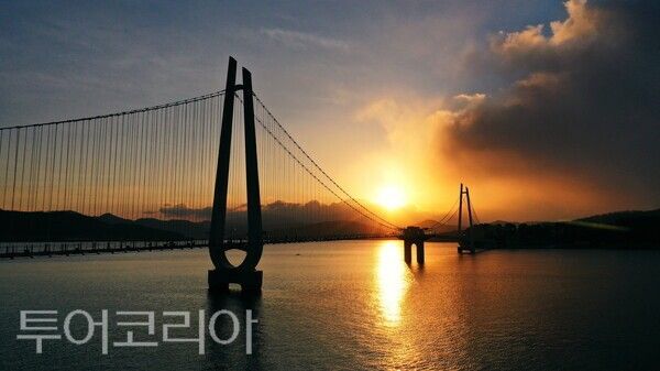 ▲논산시 탑정호 일출 모습. /사진-논산시