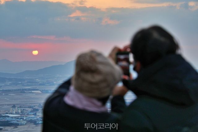 백화산 해맞이/사진-태안군