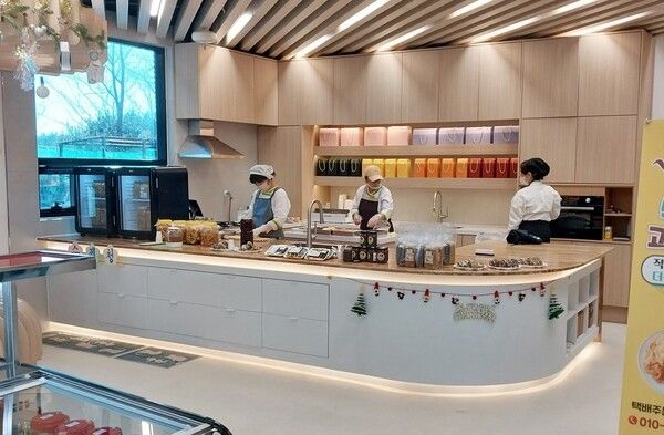 ▲태안군 로컬푸드직매장에 조성된 농가주방 모습. 사진-태안군