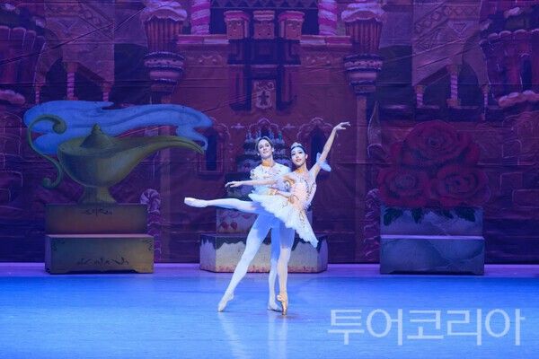 ▲호두까기 인형 발레공연 모습. /사진-공주문예회관