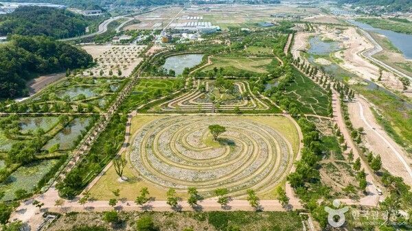 창포원 출처-포토코리아&nbsp;한국관광공사 김지호
