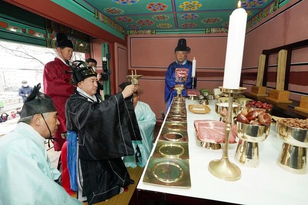 방세환 광주시장 정충묘 제향 초헌관 참석 모습(사진제공=광주시청)