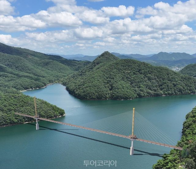 "담양호권 생태탐방로 조성사업(조감도)" "죽녹원 야간경관 조성" "메타세쿼이아랜드 음악분수 조성사업(조감도)" /사진-담양군