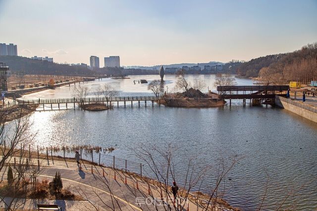 화성 동탄호수공원/사진-경기관광공사