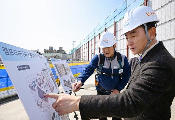김동근 의정부시장 더샵 의정부역 링크시티 건설현장 방문 모습(사진제공=의정부시청)