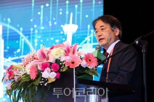 가오슝 스마트시티 디지털 포럼에서 고양시 스마트시티 정책을 소개 중인 이동환 고양시장/투어코리아뉴스 정명달 기자