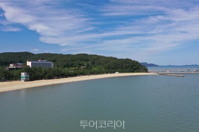 율포솔밭해수욕장 전경/사진=보성군