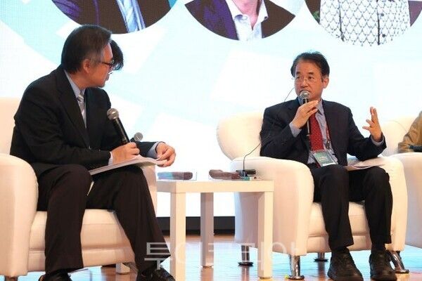 가오슝 스마트시티 서밋 CityCOP 포럼 패널토론(좌측부터 좌장 캠야엘 차오, 이동환 고양특례시장)/투어코리아뉴스 정명달 기자