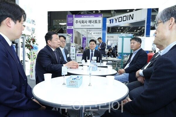 한국수자원공사는 지난 21일, 일산 킨텍스에서 개최된 ‘워터코리아’에서 물 분야 기업인 등 민간부문 대표단과 간담회를 개최했다. /사진-한국수자원공사