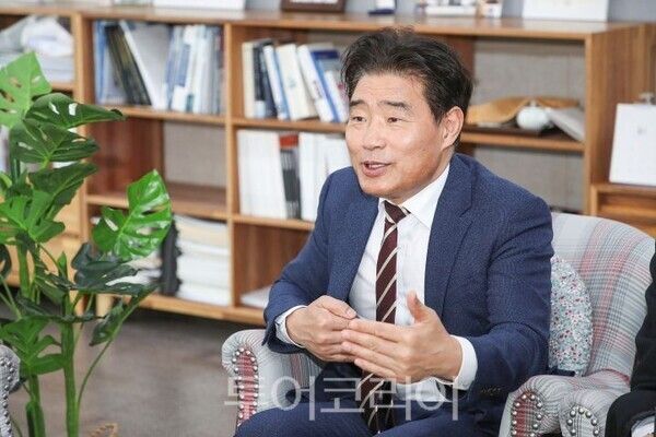 김운남 고양특례시의장/투어코리아뉴스 정명달