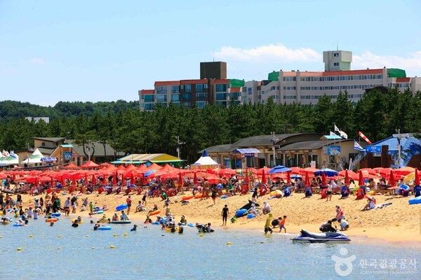 속초 해수욕장 / 출처 : ⓒ한국관광공사 포토코리아-홍길동