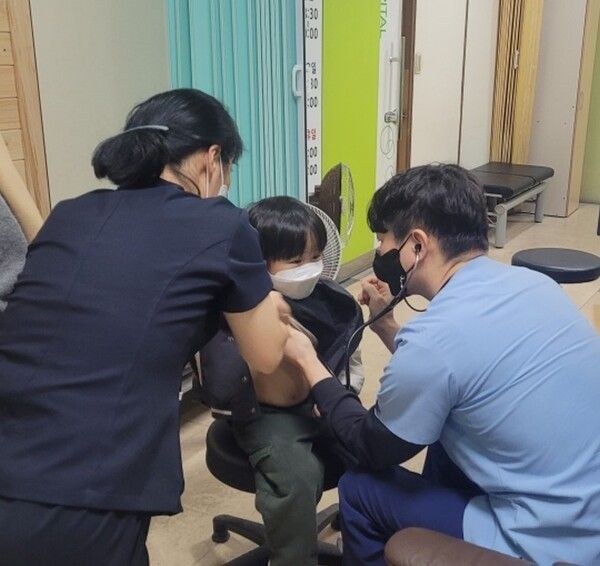 ONE_hour진료장면./사진-의성군