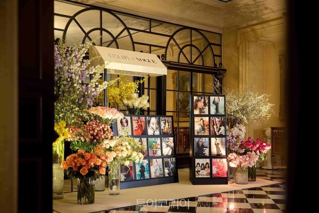 유럽 감성으로 꾸며진 'Must Do Vogue'로비/사진-레스케이프