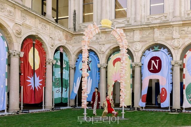 피덴자 빌리지는 이탈리아 밀라노 국립대학교 중정에서 예술 작품 “행복의 오아시스&nbsp;(Oasis of Happiness)”를 선보인다./사진-피덴자 빌리지