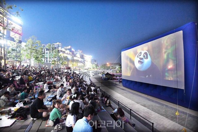 지난해 은계호수공원 물수제비 영화제 모습/사진=시흥시