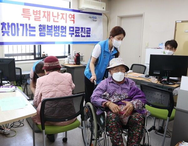 의성군 찾아가는 의료지원./사진-의성군