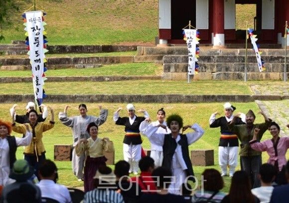 출처: 동트는 강원