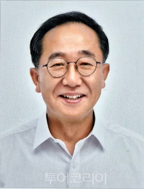 신임 이호 항만위원장/투어코리아뉴스 정명달 기자