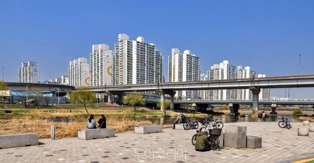 &nbsp;월릉교 광장 /사진-서울관광재단