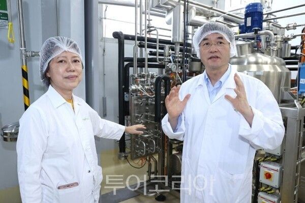 식품생산 시설 탐방한 이동환 고양특례시장/투어코리아뉴스 정명달 기자