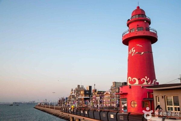 오이도 등대 (출처 =&nbsp;한국관광공사 포토코리아-이범수)
