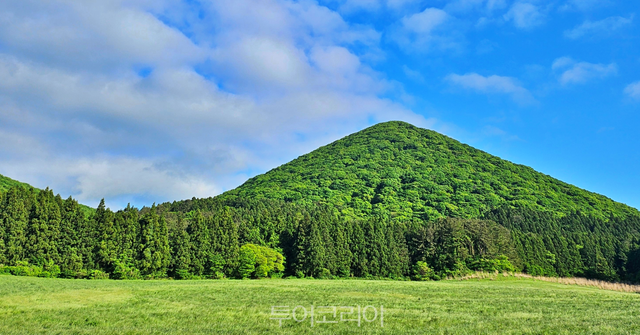 제주 노꼬메오름 전경/사진-휘찬