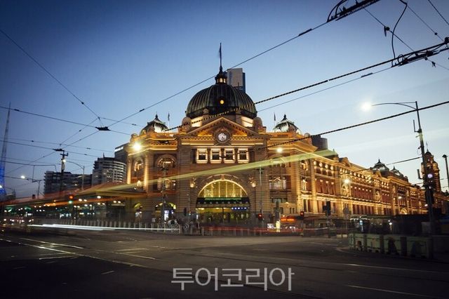 플린더스 스트리트역 빅토리아 주립 도서관 크라운 타워 멜버른 퍼더레이션 광장 /사진-트립닷컴