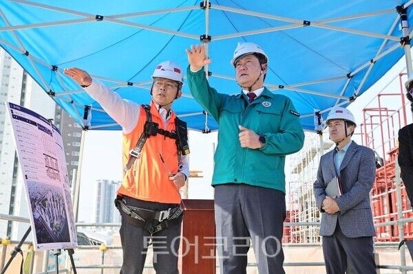 이영훈 청장이 현장을 점검하고 있다/투어코리아뉴스 정명달 기자