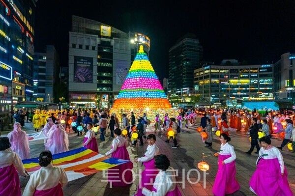 연등제/투어코리아뉴스 정명달 기자