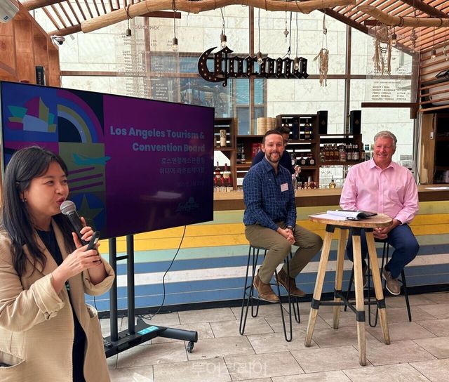 로스앤젤레스관광청이&nbsp;지난달&nbsp;25일&nbsp;서울&nbsp;이태원&nbsp;카사&nbsp;코로나에서&nbsp; ‘LA&nbsp;매직아워’를 개최하고 '우리가 사랑하는 LA"캠페인을 공개했다.&nbsp;