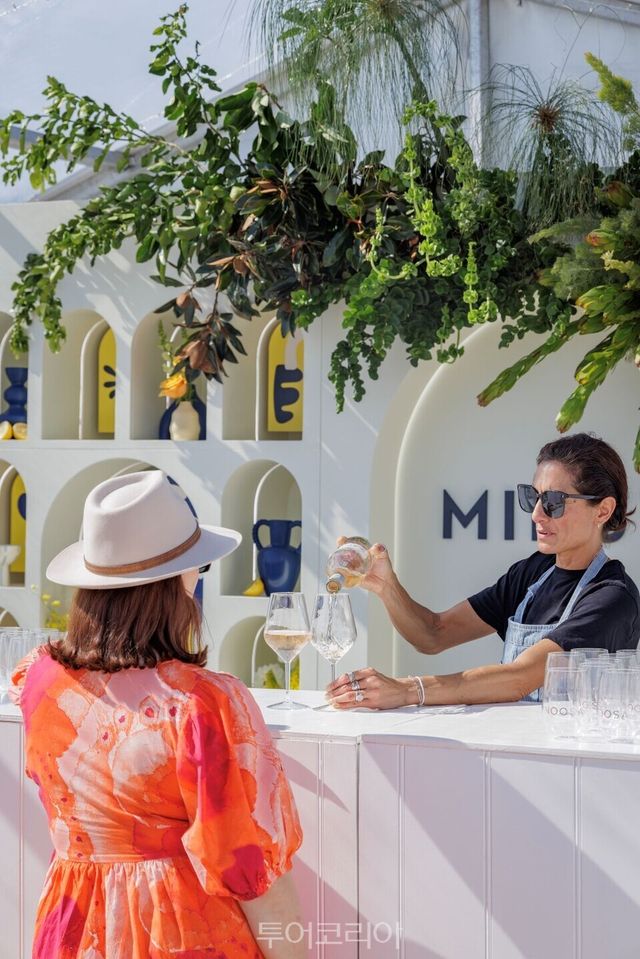 미누티 MINUTY x ‘ 더 카탈리나 런치 어플로트’