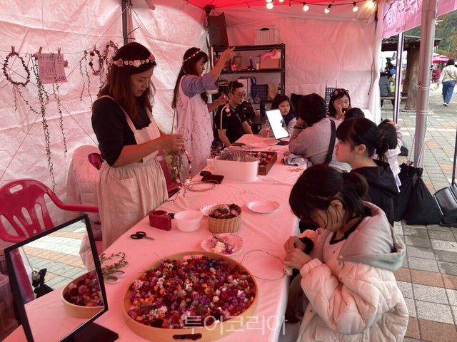 핑크마켓 체험행사 모습/ 사진=합천군