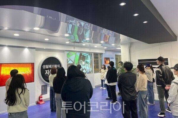 인천테크노파크가 지난&nbsp;12일과&nbsp;13일&nbsp;양일간&nbsp;‘청년도전지원사업’에&nbsp;참여하는&nbsp;인천&nbsp;청년&nbsp;30여&nbsp;명을&nbsp;대상으로&nbsp;기업탐방&nbsp;프로그램을&nbsp;운영하고 있다.