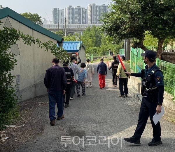 ‘산사태 대비 주민 대피 훈련’/투어코리아뉴스 정명달 기자