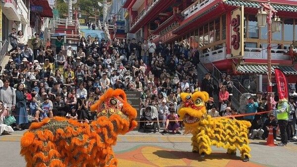 중구 차이나 문화공연 '사자 춤'/투어코리아뉴스 정명달 기자