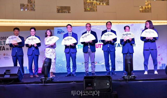 쿠웨이트 한국의료관광대전 개막 축하공연 모습 쿠웨이트 한국 헬스&뷰티 페스타 B2B 상담 모습 쿠웨이트 한국의료관광대전 개막식이 열렸다. 쿠웨이트 한국 헬스&뷰티 페스타 전경 사진-한국관광공사