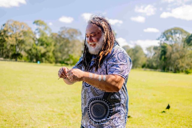골드코스트 구움피 우게라바 원주민 예술 워크샵 /사진 출처 – 호주관광청