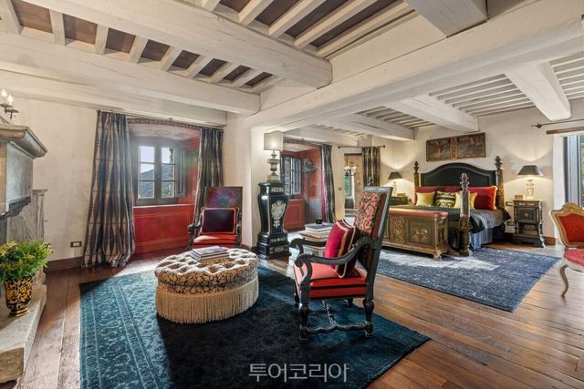 만다린&nbsp;오리엔탈&nbsp;익셉셔널&nbsp;홈즈