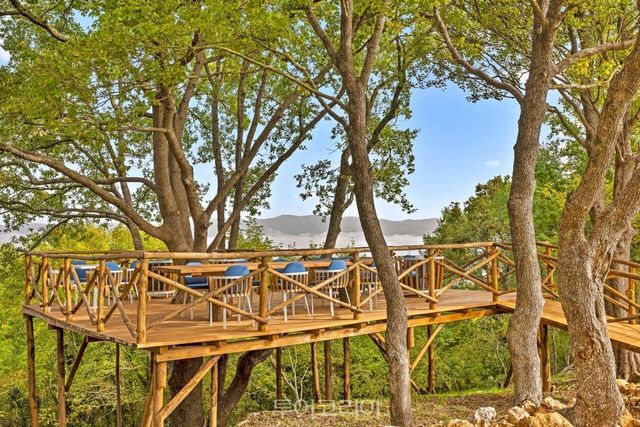 만다린&nbsp;오리엔탈&nbsp;익셉셔널&nbsp;홈즈