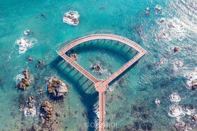 경북 영덕 삼사해상산책로/사진-한국관광공사