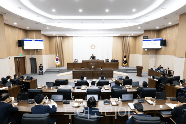 김포시의회가 20일 제3차 본회의를 끝으로 제259회 정례회 일정을 모두 마무리했다.